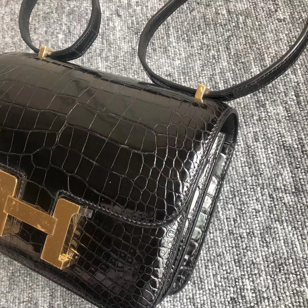 Hermès（爱马仕）Constance 空姐包 shiny alligator crocodile 亮面鳄鱼 Ck89黑色 蜡线全缝 金扣 19cm