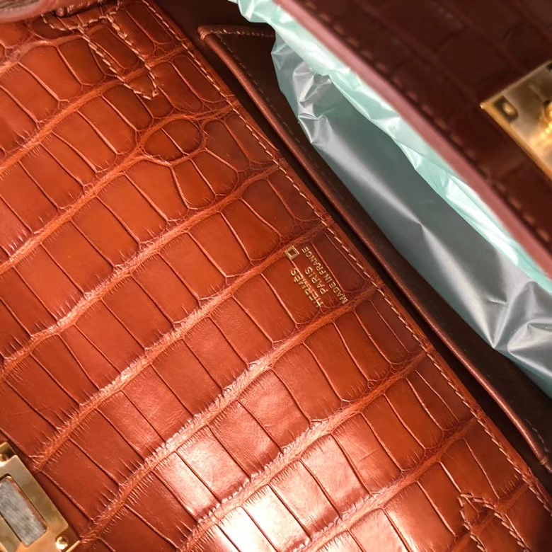 Hermès（爱马仕）Mini kelly pochette 22cm Alligator matt 雾面鳄鱼 棕色 马鞍色 金扣 顶级手缝 现货