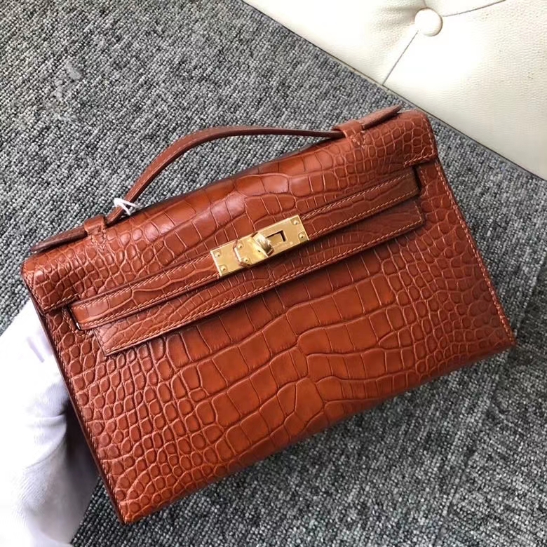 Hermès（爱马仕）Mini kelly pochette 22cm Alligator matt 雾面鳄鱼 棕色 马鞍色 金扣 顶级手缝 现货