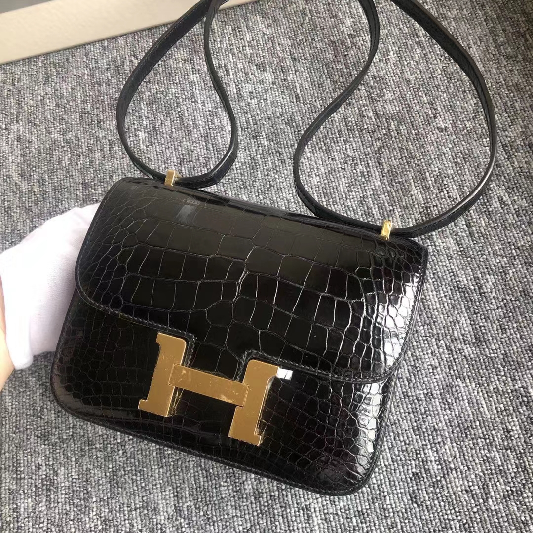 Hermès（爱马仕）Constance 空姐包 shiny alligator crocodile 亮面鳄鱼 Ck89黑色 蜡线全缝 金扣 19cm