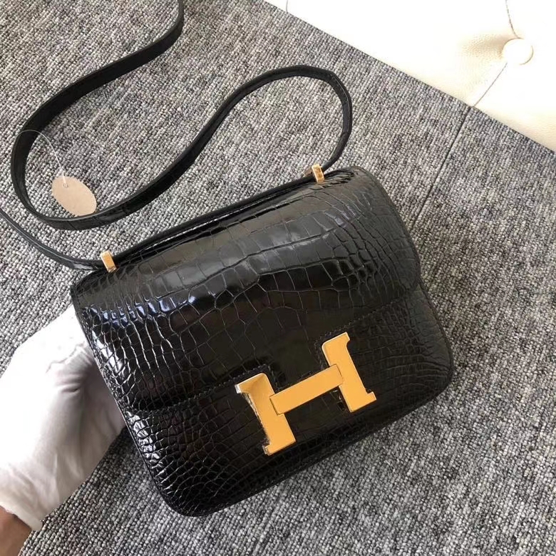 Hermès（爱马仕）Constance 18cm Alligator shiny 亮面鳄鱼 黑色 金扣 顶级手缝 现货