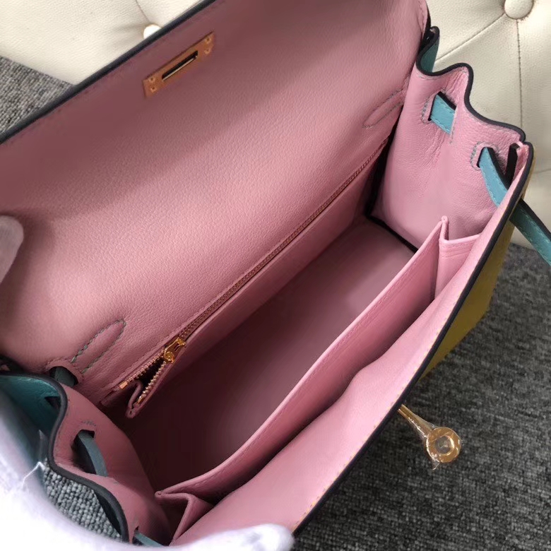 Hermès(爱马仕)Kelly 25cm evecolor 小牛皮 柠檬黄拼奶昔粉拼孔雀蓝 金扣 马蹄印-拉尔森鳄鱼皮具定制 - 爱马仕包包官网 Hermès(爱马仕)Kelly 25cm evecolor 小牛皮 柠檬黄拼奶昔粉拼孔雀蓝 金扣 马蹄印