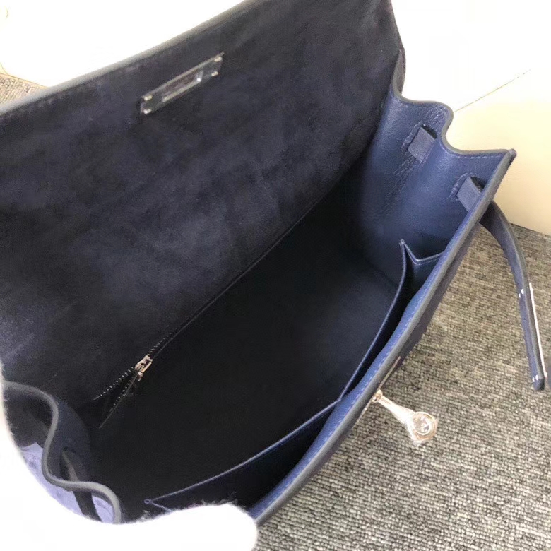 Hermès(爱马仕)Kelly 28cm 麂皮 宝石蓝 银扣 顶级手缝 定制-拉尔森鳄鱼皮具定制 - 爱马仕包包官网 Hermès(爱马仕)Kelly 28cm 麂皮 宝石蓝 银扣 顶级手缝 定制