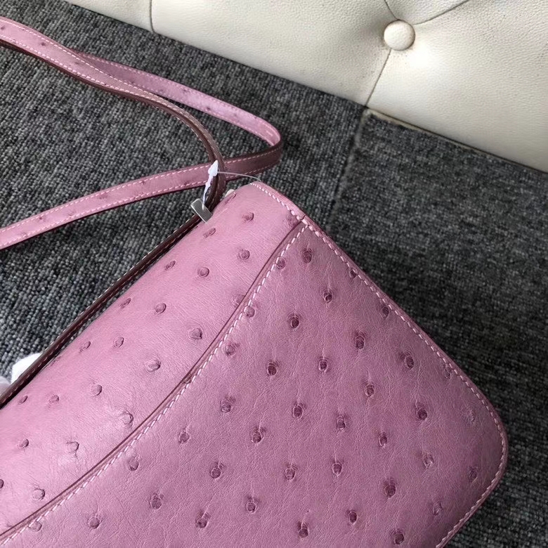 Hermès（爱马仕）Constance 18cm Ostrich kk鸵鸟 浅粉色 银扣 顶级手缝
