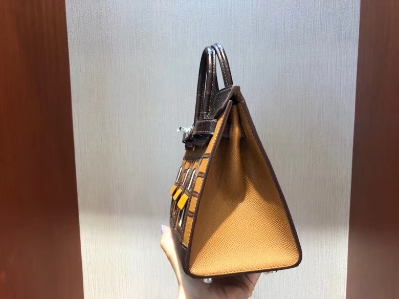 Hermès(爱马仕)Birkin 25cm 小房子 棕色 银扣 顶级手缝 现货-拉尔森鳄鱼皮具定制 - 爱马仕包包官网 Hermès(爱马仕)Birkin 25cm 小房子 棕色 银扣 顶级手缝 现货