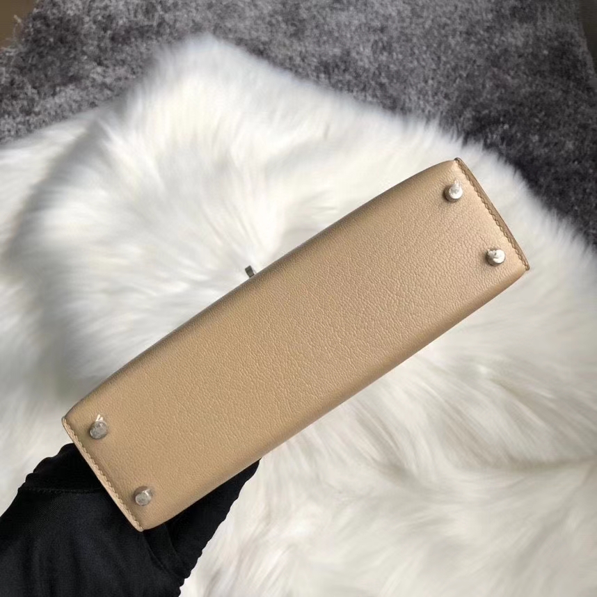 Hermès（爱马仕）Mini kelly ll chevre 山羊皮  S2 风衣灰 trench 银扣 顶级手缝 小可爱