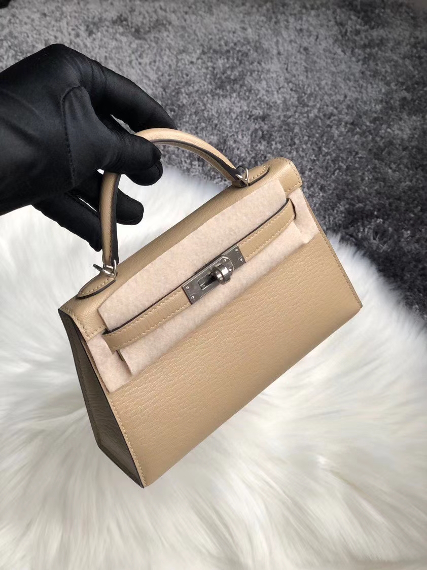 Hermès（爱马仕）Mini kelly ll chevre 山羊皮  S2 风衣灰 trench 银扣 顶级手缝 小可爱