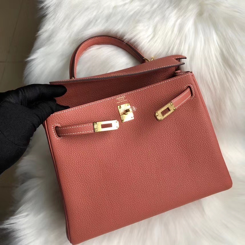 Hermès(爱马仕)Kelly 25cm 原厂小牛皮 togo 4E 枫叶棕 金扣 顶级手缝 超美现货-拉尔森鳄鱼皮具定制 - 爱马仕包包官网 Hermès(爱马仕)Kelly 25cm 原厂小牛皮 togo 4E 枫叶棕 金扣 顶级手缝 超美现货
