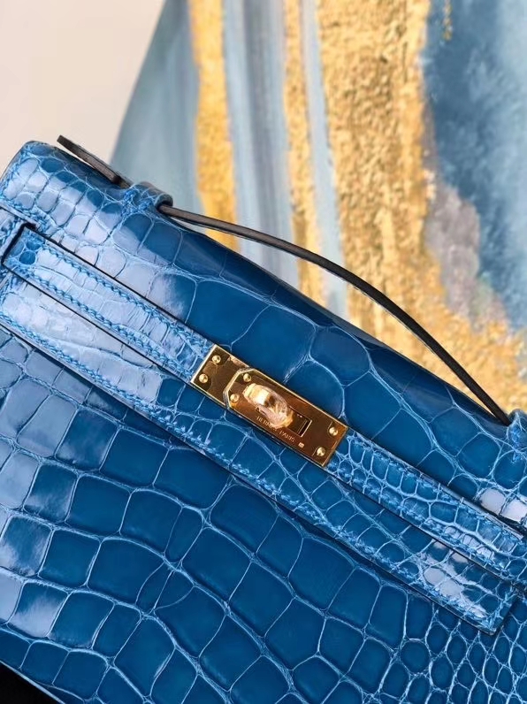 Hermès(爱马仕)Minikelly pochette 7Q 希腊蓝 mykonos 金扣 顶级手缝 手拿包 晚宴包 22cm-拉尔森鳄鱼皮具定制 - 爱马仕包包官网 Hermès(爱马仕)Minikelly pochette 7Q 希腊蓝 mykonos 金扣 顶级手缝 手拿包 晚宴包 22cm