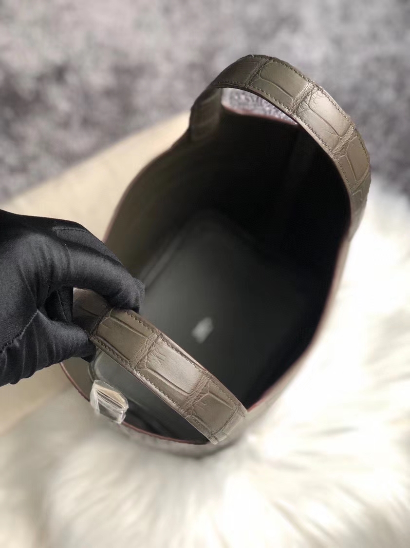 Hermès（爱马仕）Picotin 18cm Alligator matt 雾面鳄鱼 M1 新大象灰 银扣 顶级手缝 定制