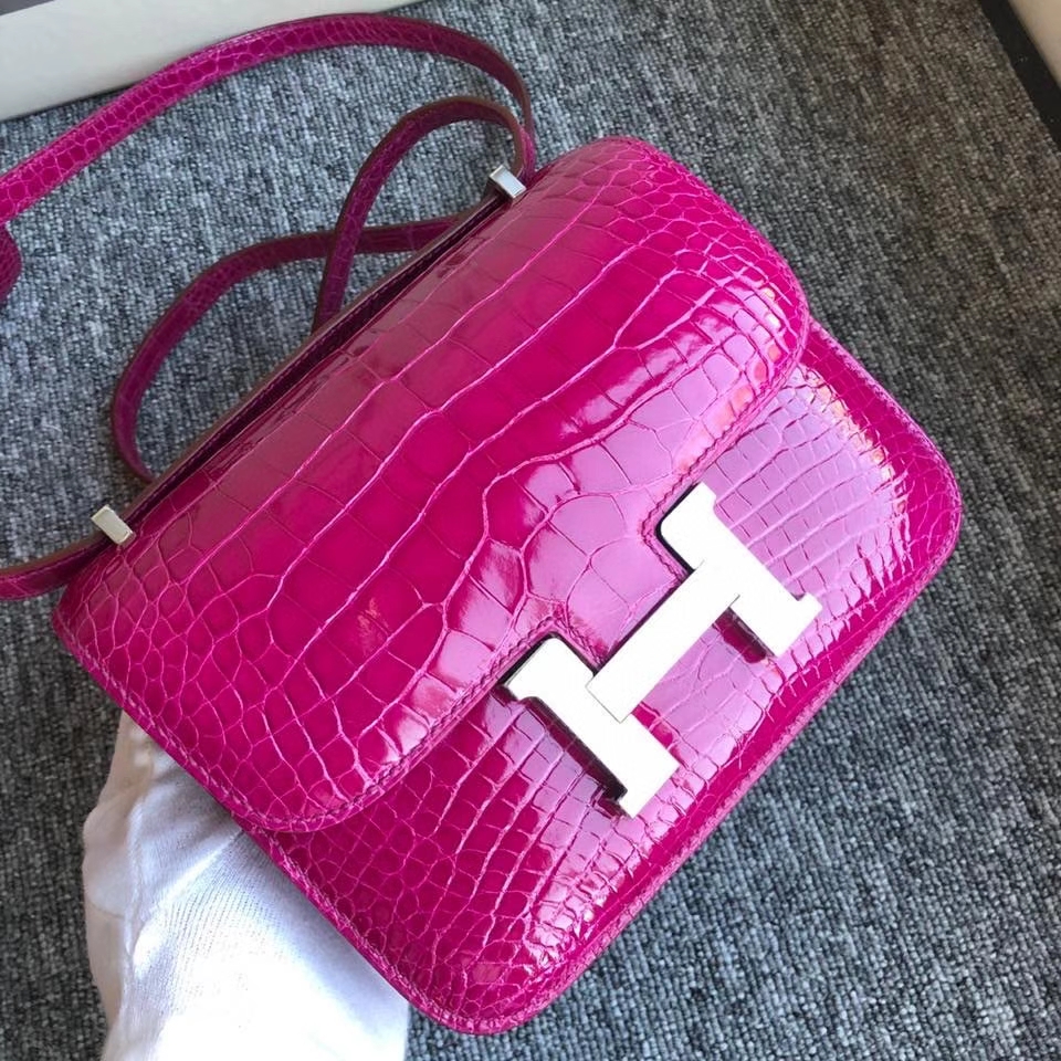 Hermès（爱马仕）Constance18cm Alligator shiny 亮面鳄鱼 J5 天方夜谭粉紫 银扣 顶级手缝