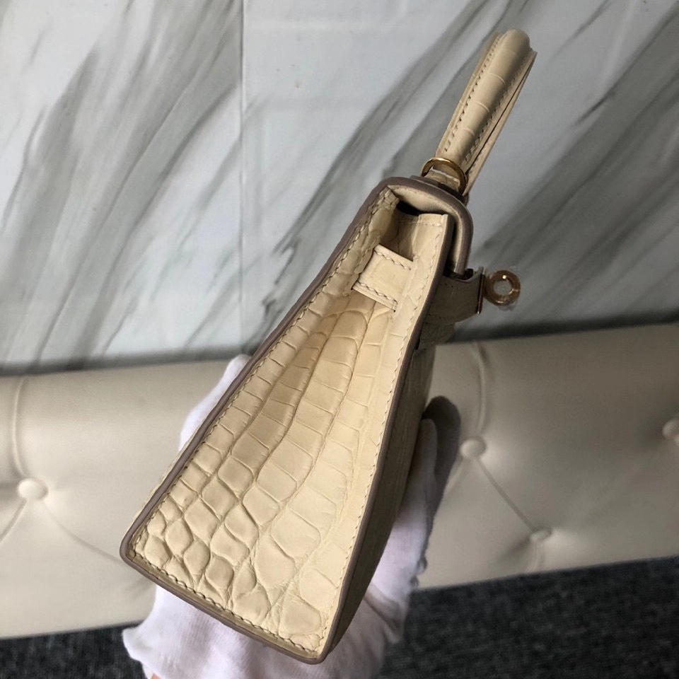 Hermès（爱马仕）Mini kelly ll Alligator matt 雾面鳄鱼 Y1 香草色 金扣 顶级手缝