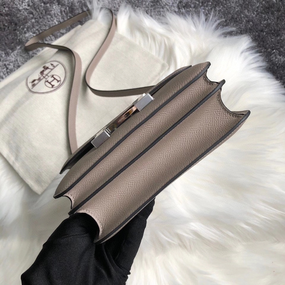Hermès（爱马仕）Constance 18cm Epsom 原厂掌纹皮 M8 沥青灰 Gris ashpite 银扣 顶级手缝 现货
