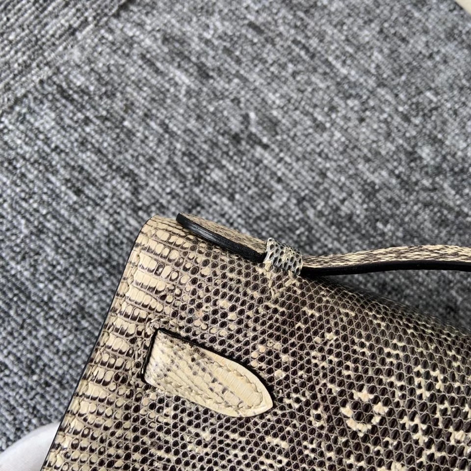 Hermès（爱马仕）Mini kelly pochette Lizard 进口亮面蜥蜴 原色 小喜马拉雅色 银扣 顶级手缝 手拿包 晚宴包