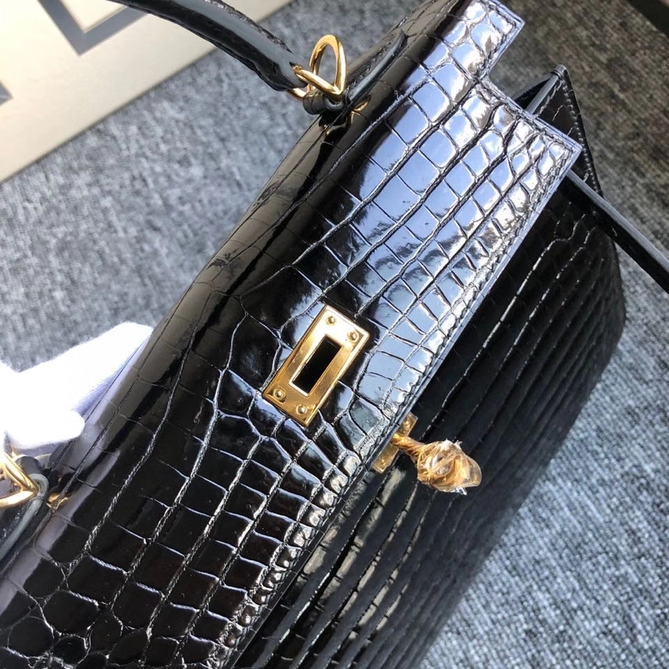 Hermès(爱马仕)Kelly 25cm Crocodile shiny 亮面鳄鱼 ck89 黑色 Noir 金扣 正品五金 现货-拉尔森鳄鱼皮具定制 - 爱马仕包包官网 Hermès(爱马仕)Kelly 25cm Crocodile shiny 亮面鳄鱼 ck89 黑色 Noir 金扣 正品五金 现货