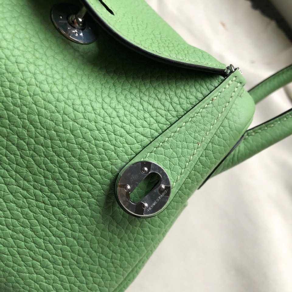 Hermès（爱马仕）Mini lindy 3i 牛油果绿 vert criquet 银扣 顶级手缝  现货