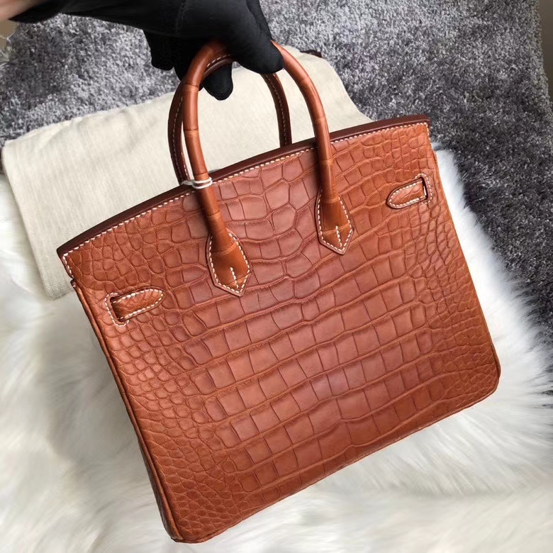 Hermès(爱马仕)Birkin 25cm Barenia Natural 马鞍皮风格鳄鱼 经典干邑原色 现货-拉尔森鳄鱼皮具定制 - 爱马仕包包官网 Hermès(爱马仕)Birkin 25cm Barenia Natural 马鞍皮风格鳄鱼 经典干邑原色 现货