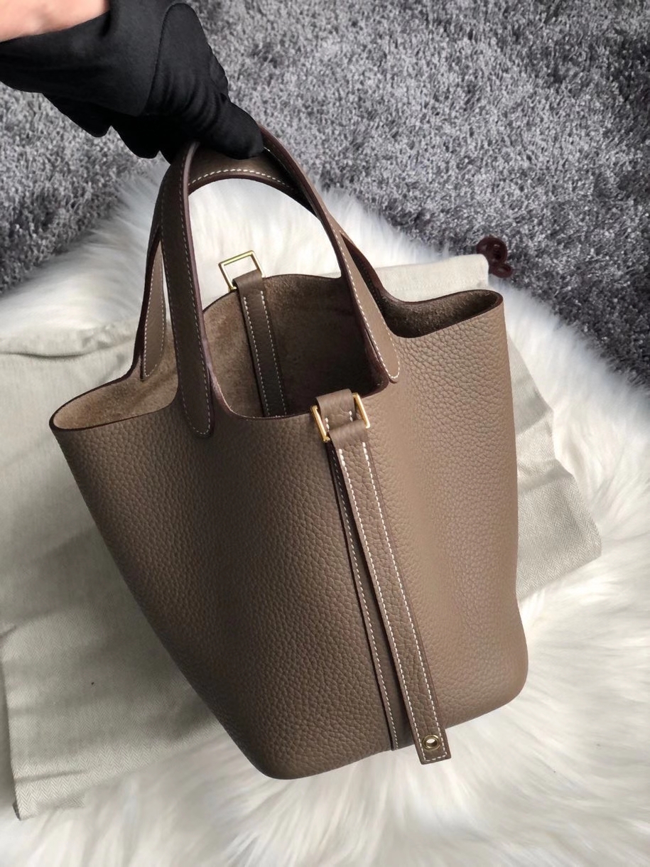 Hermès(爱马仕)Picotin 18cm 原厂御用顶级TC皮 ck37 大象灰 Gold 金扣-拉尔森鳄鱼皮具定制 - 爱马仕包包官网 Hermès(爱马仕)Picotin 18cm 原厂御用顶级TC皮 ck37 大象灰 Gold 金扣