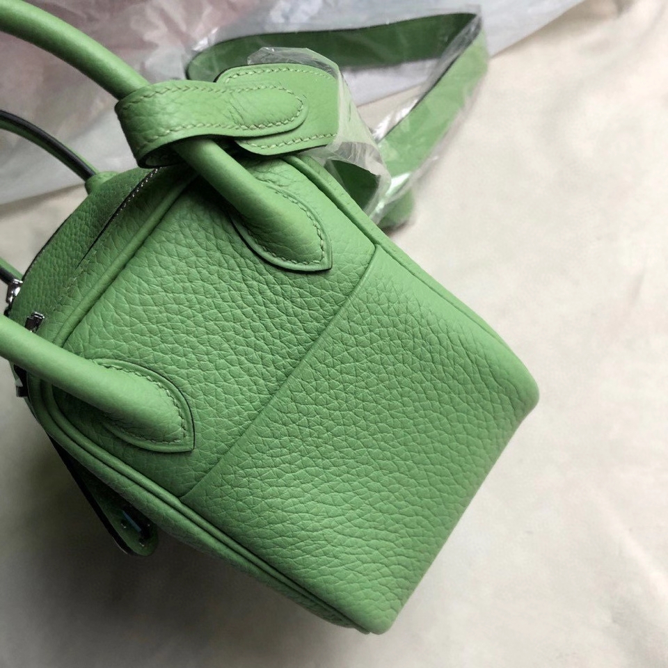 Hermès（爱马仕）Mini lindy 3i 牛油果绿 vert criquet 银扣 顶级手缝  现货