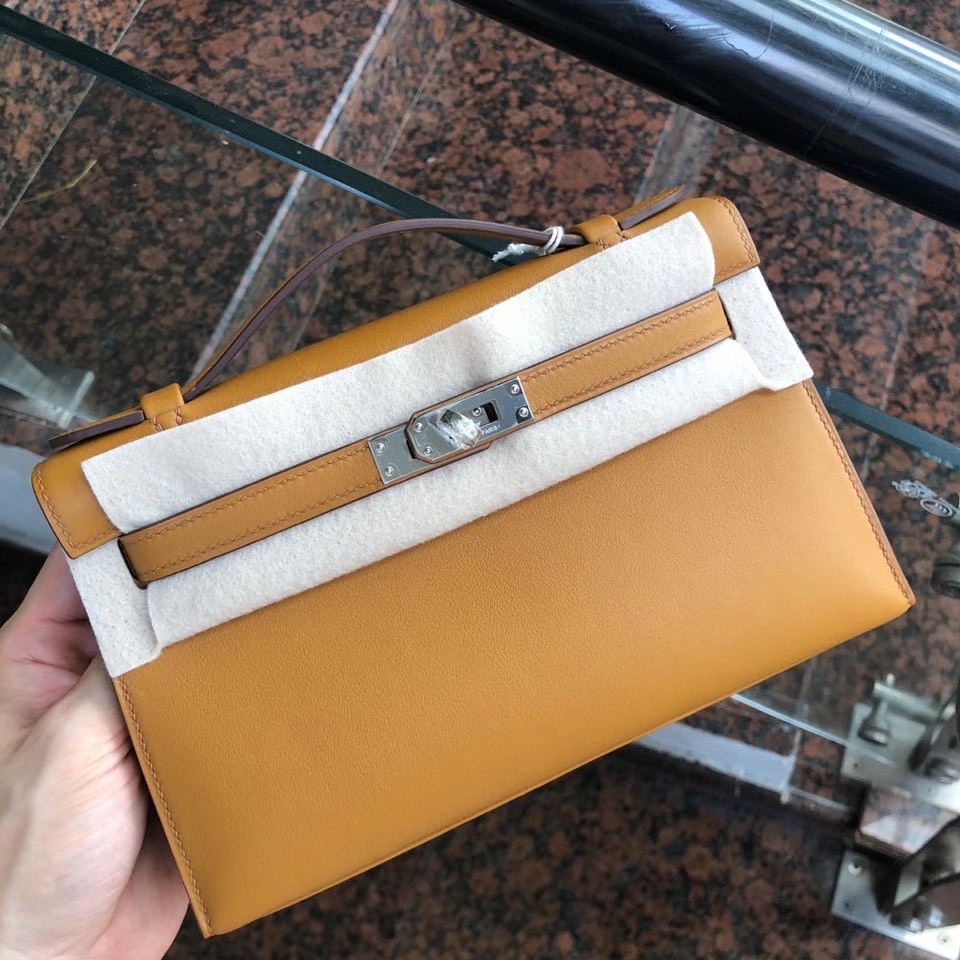 Hermès（爱马仕）Mini kelly pochette Swift  芝麻色 Sesame 银扣 顶级手缝 手拿包 晚宴包