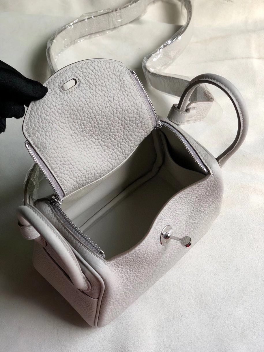 Hermès（爱马仕）Mini lindy ck80 珍珠灰 银扣 顶级手缝 20cm 现货