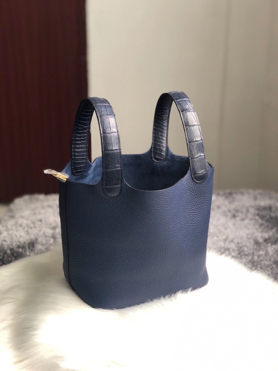 Hermès（爱马仕）Picotin 18cm 宝石蓝拼鳄鱼宝石蓝手腕 金扣 顶级手缝 订制