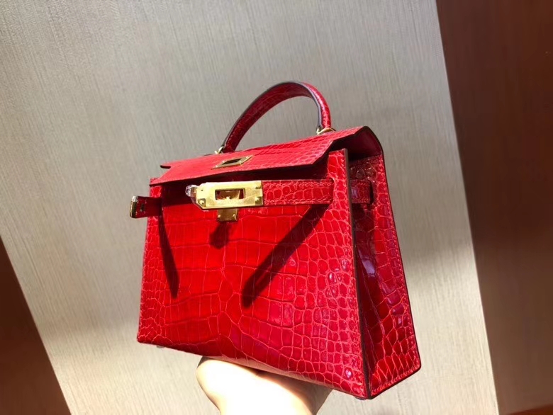 Hermès(爱马仕)Mini kelly ll Alligator shiny 亮面鳄鱼 ck95 法拉利红 Braise 金扣 现货-拉尔森鳄鱼皮具定制 - 爱马仕包包官网 Hermès(爱马仕)Mini kelly ll Alligator shiny 亮面鳄鱼 ck95 法拉利红 Braise 金扣 现货
