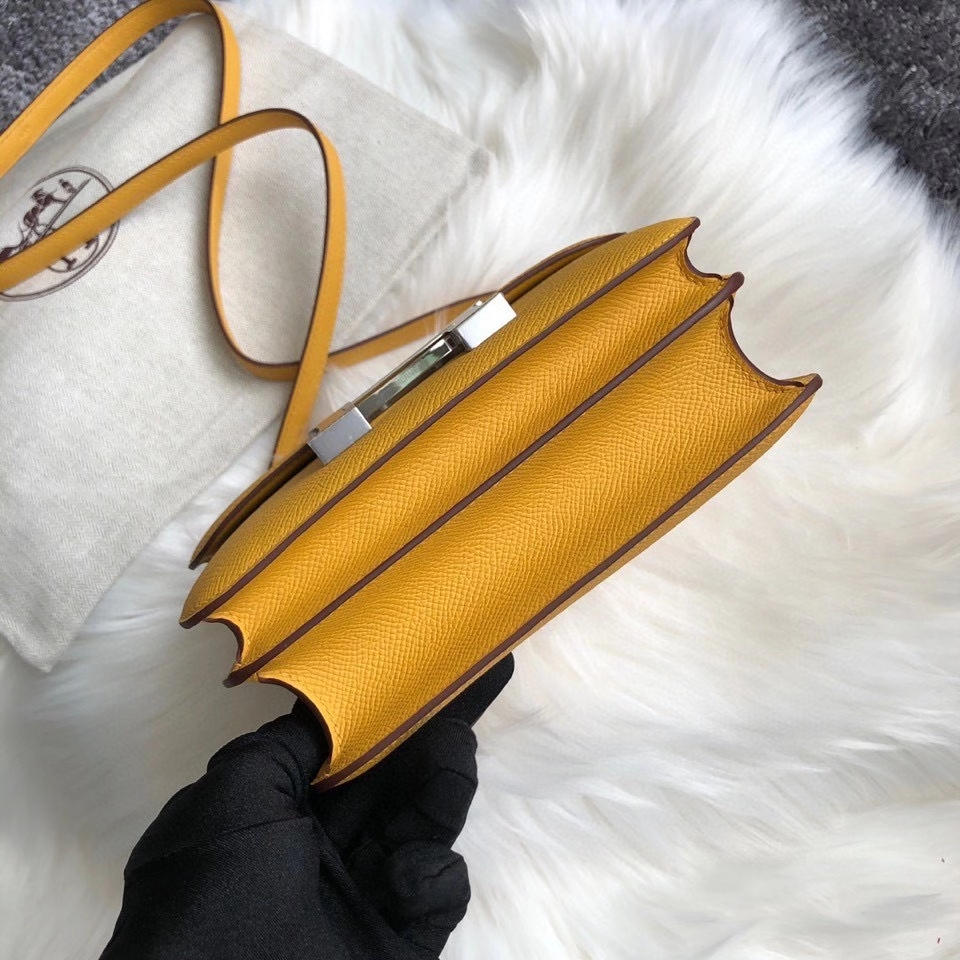 Hermès（爱马仕）Constance 18cm Epsom 原厂掌纹皮 9D 琥珀黄 Ambre 银扣 顶级手缝 现货