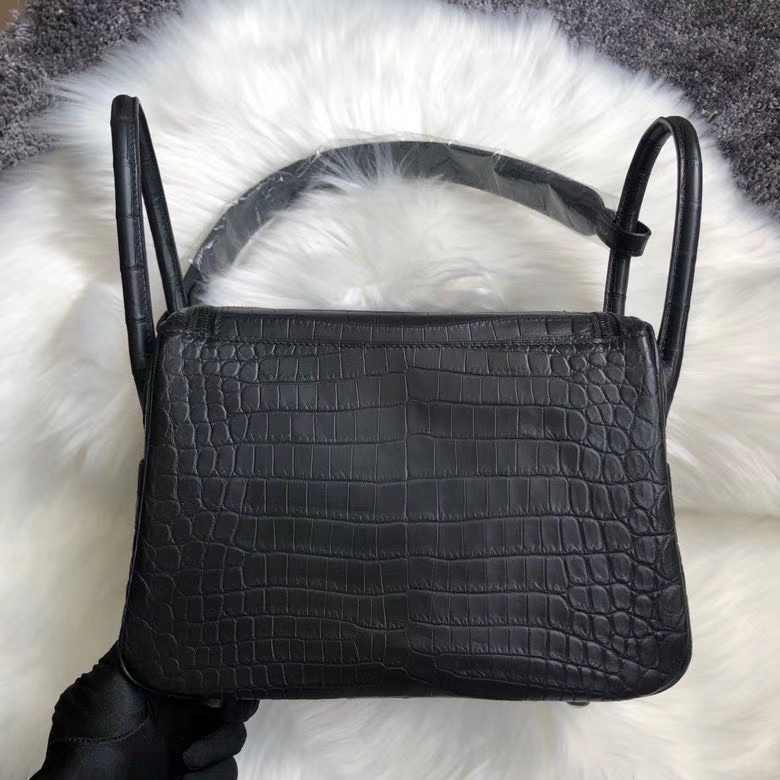 Hermès（爱马仕）Lindy 26cm Crocodile matt 雾面鳄鱼 黑色黑扣 So black