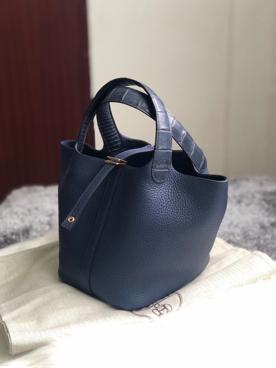 Hermès（爱马仕）Picotin 18cm 宝石蓝拼鳄鱼宝石蓝手腕 金扣 顶级手缝 订制