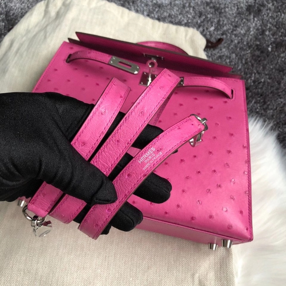 Hermès(爱马仕)Kelly 25cm Ostrich kk 鸵鸟 9i 玉兰粉 magnolia 银扣 顶级手缝 现货-拉尔森鳄鱼皮具定制 - 爱马仕包包官网 Hermès(爱马仕)Kelly 25cm Ostrich kk 鸵鸟 9i 玉兰粉 magnolia 银扣 顶级手缝 现货