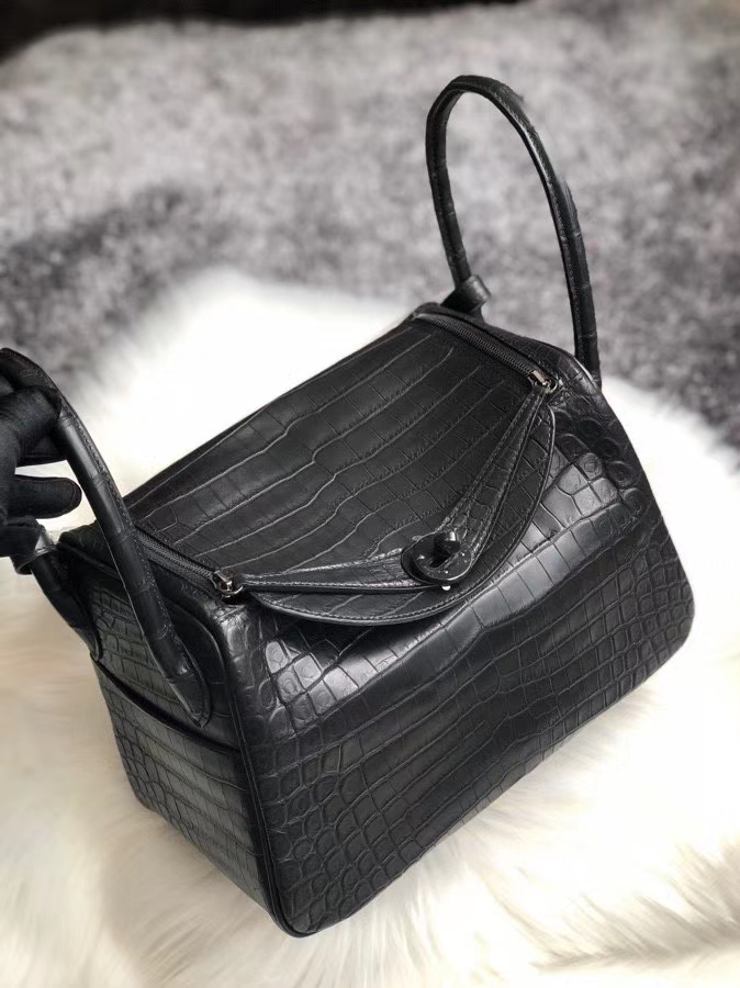 Hermès（爱马仕）Lindy 26cm Crocodile matt 雾面鳄鱼 黑色黑扣 So black