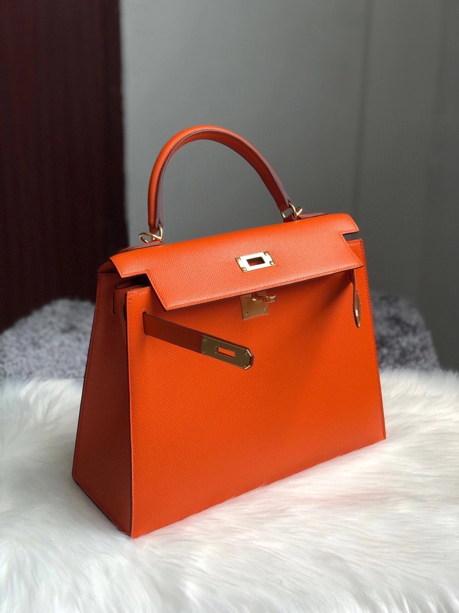 Hermès(爱马仕)Kelly 28cm 原厂御用掌纹皮 Epsom 9J 火焰橙 金扣 超美 热情似火 顶级手缝-拉尔森鳄鱼皮具定制 - 爱马仕包包官网 Hermès(爱马仕)Kelly 28cm 原厂御用掌纹皮 Epsom 9J 火焰橙 金扣 超美 热情似火 顶级手缝