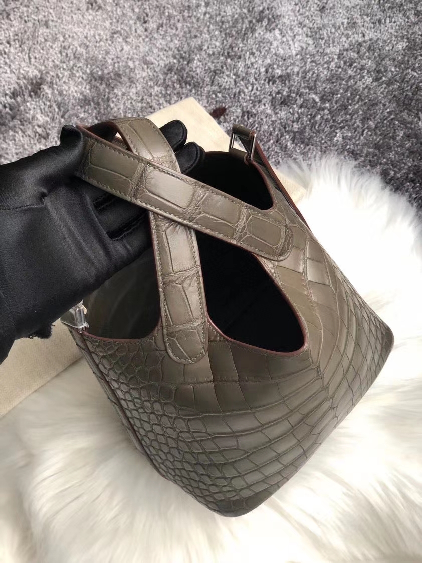 Hermès（爱马仕）Picotin 18cm Alligator matt 雾面鳄鱼 M1 新大象灰 银扣 顶级手缝 定制
