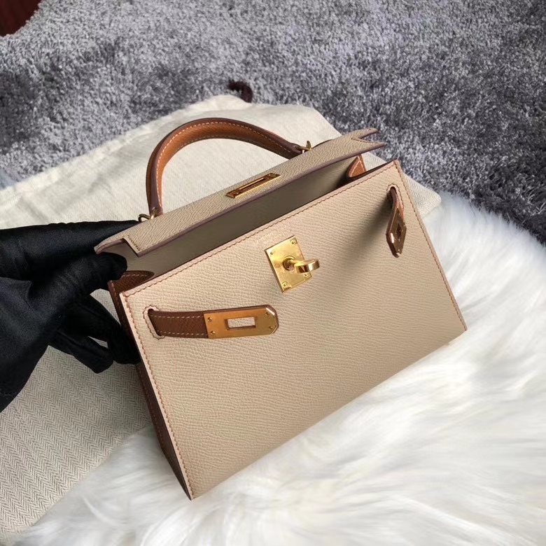 Hermès(爱马仕)mini kelly ll Epsom 原厂掌纹皮 S2 风衣灰拼ck37 金棕色 金扣 马蹄印 定制-拉尔森鳄鱼皮具定制 - 爱马仕包包官网 Hermès(爱马仕)mini kelly ll Epsom 原厂掌纹皮 S2 风衣灰拼ck37 金棕色 金扣 马蹄印 定制