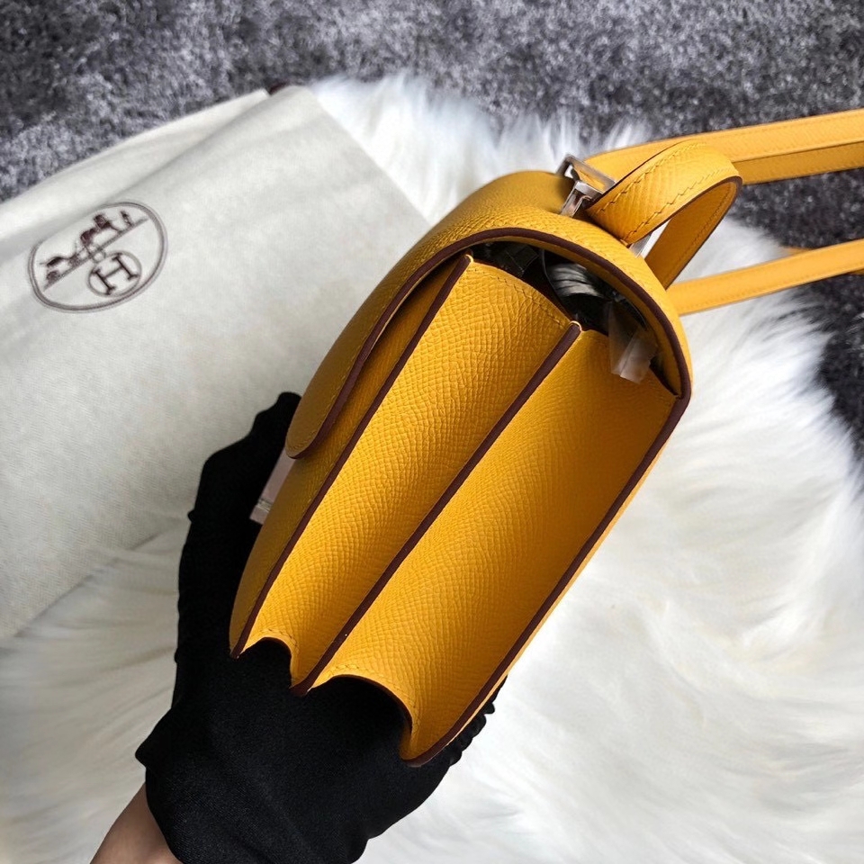 Hermès（爱马仕）Constance 18cm Epsom 原厂掌纹皮 9D 琥珀黄 Ambre 银扣 顶级手缝 现货