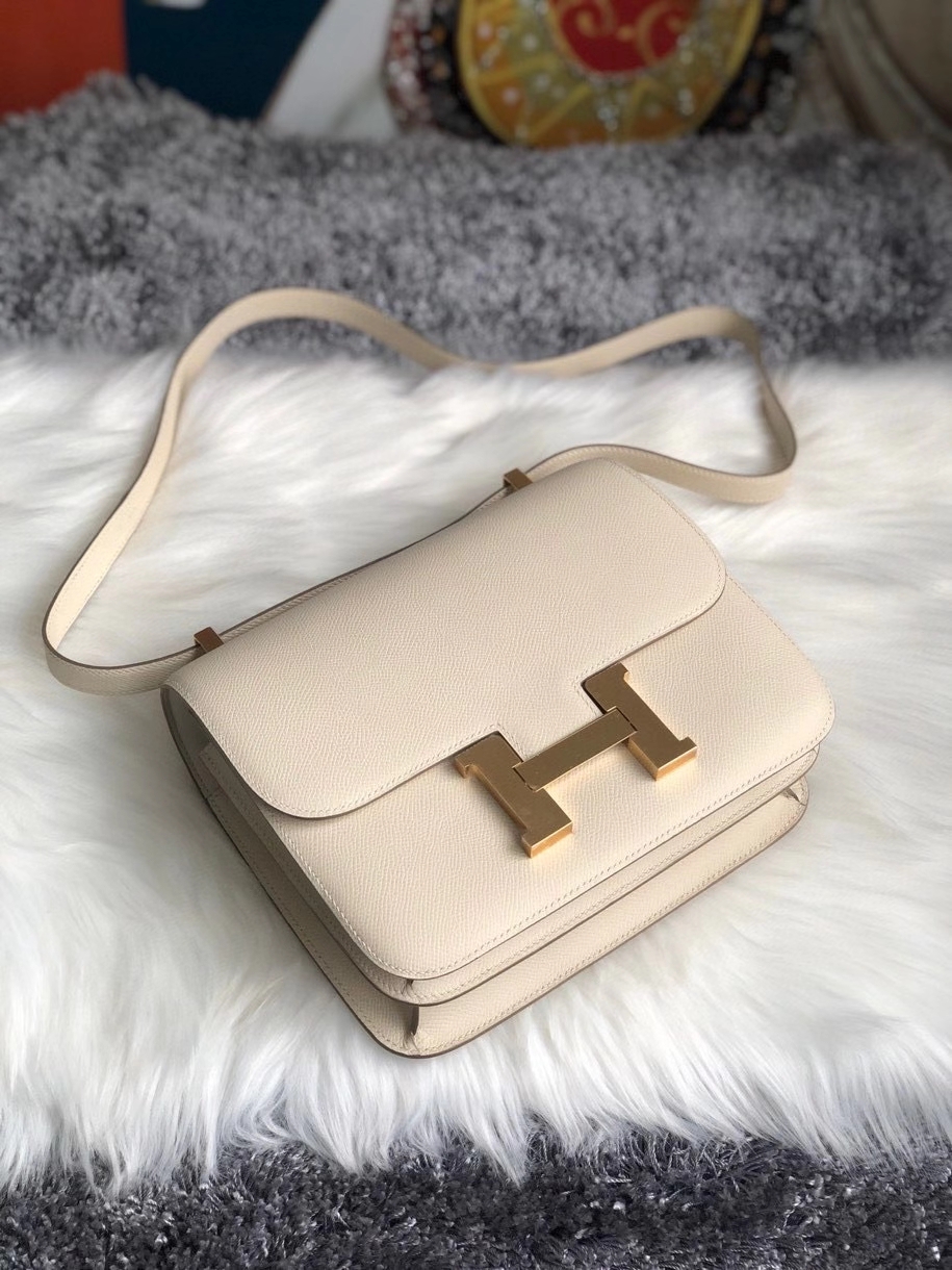 Hermès（爱马仕）Constance 24cm Epsom 原厂掌纹皮 ck10奶昔白 craie 金扣 最最最新