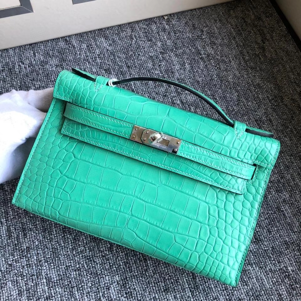 Hermès（爱马仕）Mini pochette 22cm Alligator matt 雾面鳄鱼 6U 薄荷绿 银扣 顶级手缝 现货
