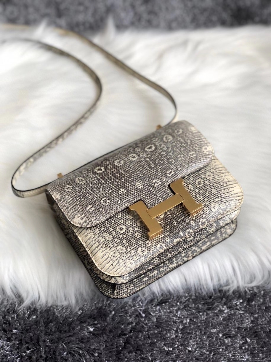 Hermès（爱马仕）Constance 18cm Lizard 进口亮面蜥蜴 01 原色 小喜马拉雅色 金扣 超美