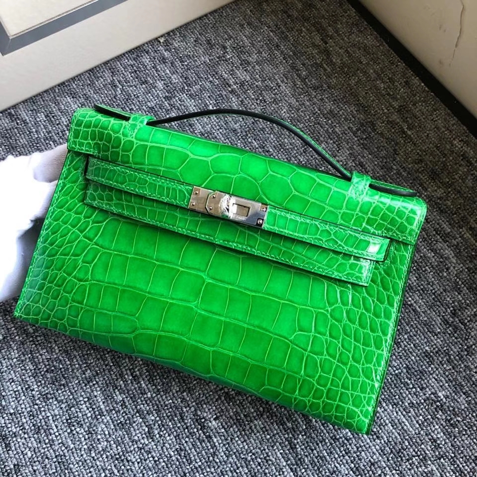 Hermès（爱马仕）Mini pochette 22cm Alligator shiny 亮面鳄鱼  1T仙人掌绿 银扣 顶级手缝  现货