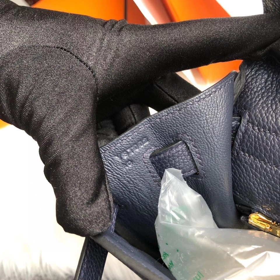 Hermès(爱马仕)Kelly 28cm 原厂小牛皮 togo 2Z 午夜蓝 Blue nuit 金扣 顶级手缝 现货-拉尔森鳄鱼皮具定制 - 爱马仕包包官网 Hermès(爱马仕)Kelly 28cm 原厂小牛皮 togo 2Z 午夜蓝 Blue nuit 金扣 顶级手缝 现货