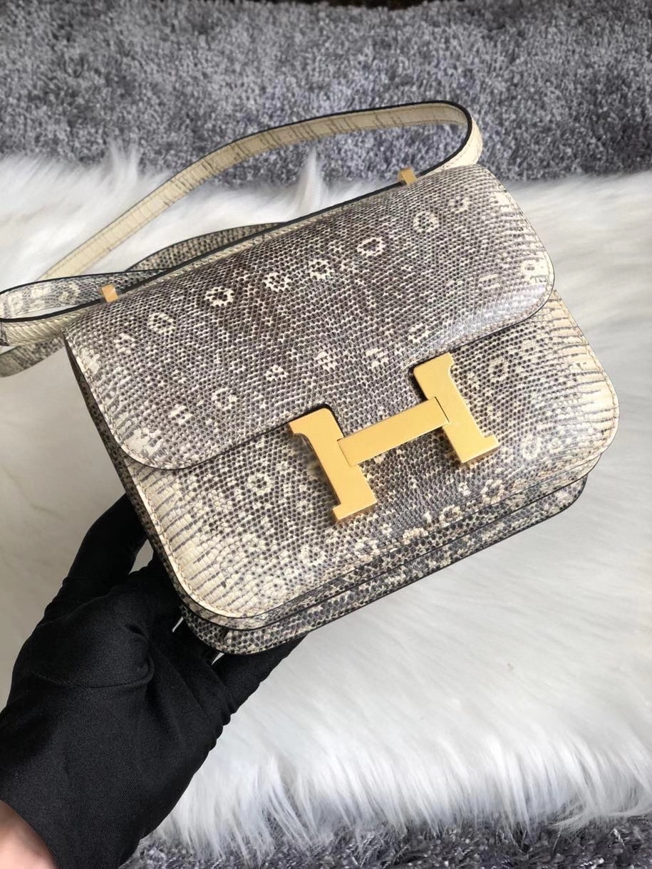 Hermès（爱马仕）Constance 18cm Lizard 进口亮面蜥蜴 01 原色 小喜马拉雅色 金扣 超美