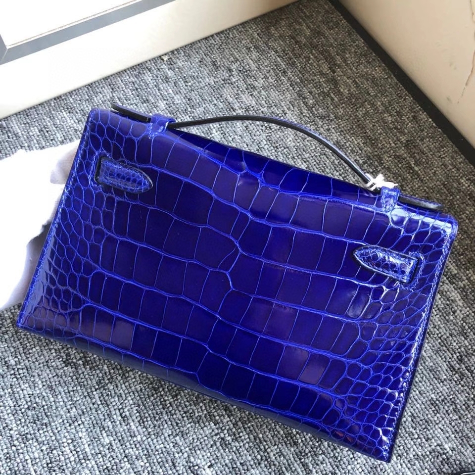 Hermès(爱马仕)Mini pochette 22cm Alligator shiny 亮面鳄鱼 7T 电光蓝 Blue eletric 银扣 顶级手缝 现货-拉尔森鳄鱼皮具定制 - 爱马仕包包官网 Hermès(爱马仕)Mini pochette 22cm Alligator shiny 亮面鳄鱼 7T 电光蓝 Blue eletric 银扣 顶级手缝 现货