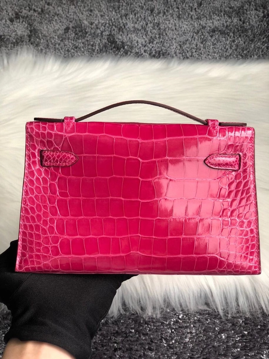 Hermès(爱马仕)Mini kelly pochette 22cm 亮面鳄鱼 5J 桃粉 金扣 顶级手缝 手拿包 晚宴包-拉尔森鳄鱼皮具定制 - 爱马仕包包官网 Hermès(爱马仕)Mini kelly pochette 22cm 亮面鳄鱼 5J 桃粉 金扣 顶级手缝 手拿包 晚宴包