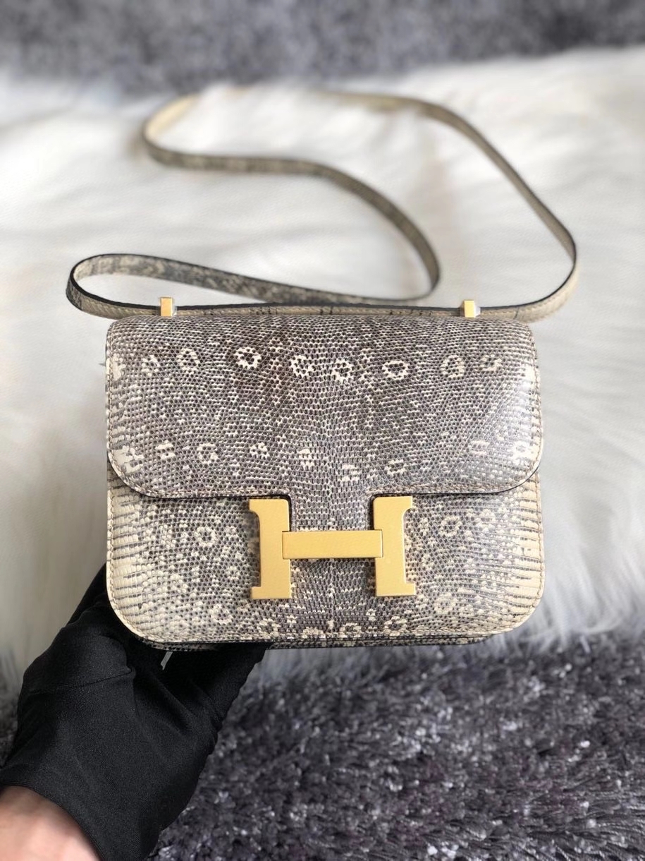 Hermès（爱马仕）Constance 18cm Lizard 进口亮面蜥蜴 01 原色 小喜马拉雅色 金扣 超美