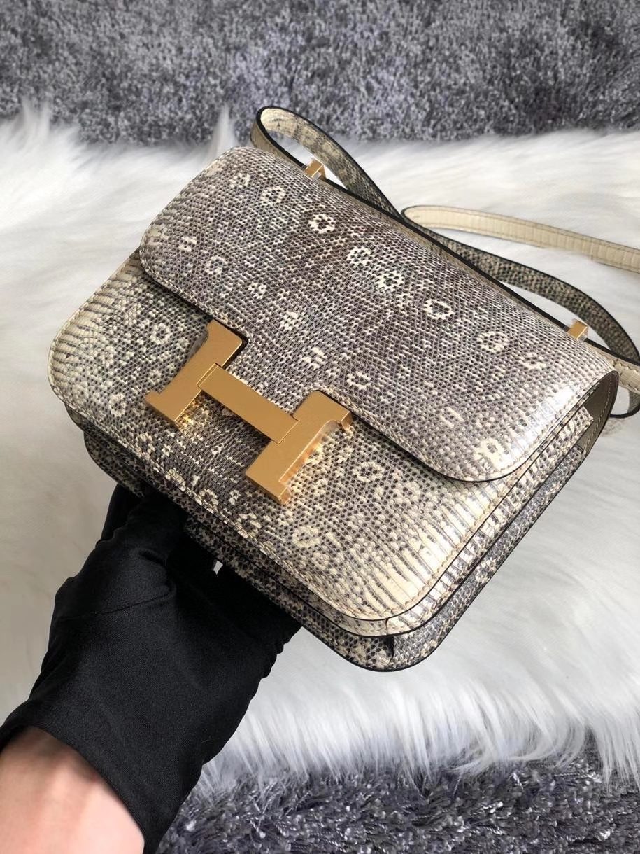 Hermès（爱马仕）Constance 18cm Lizard 进口亮面蜥蜴 01 原色 小喜马拉雅色 金扣 超美