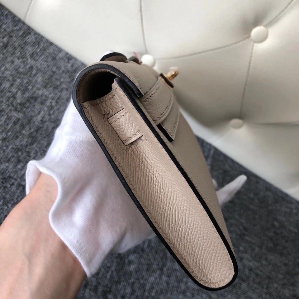 Hermès(爱马仕)Kelly 31cm Epsom 原厂掌纹皮 S2 Trench 风衣灰 金扣 顶级手缝-拉尔森鳄鱼皮具定制 - 爱马仕包包官网 Hermès(爱马仕)Kelly 31cm Epsom 原厂掌纹皮 S2 Trench 风衣灰 金扣 顶级手缝