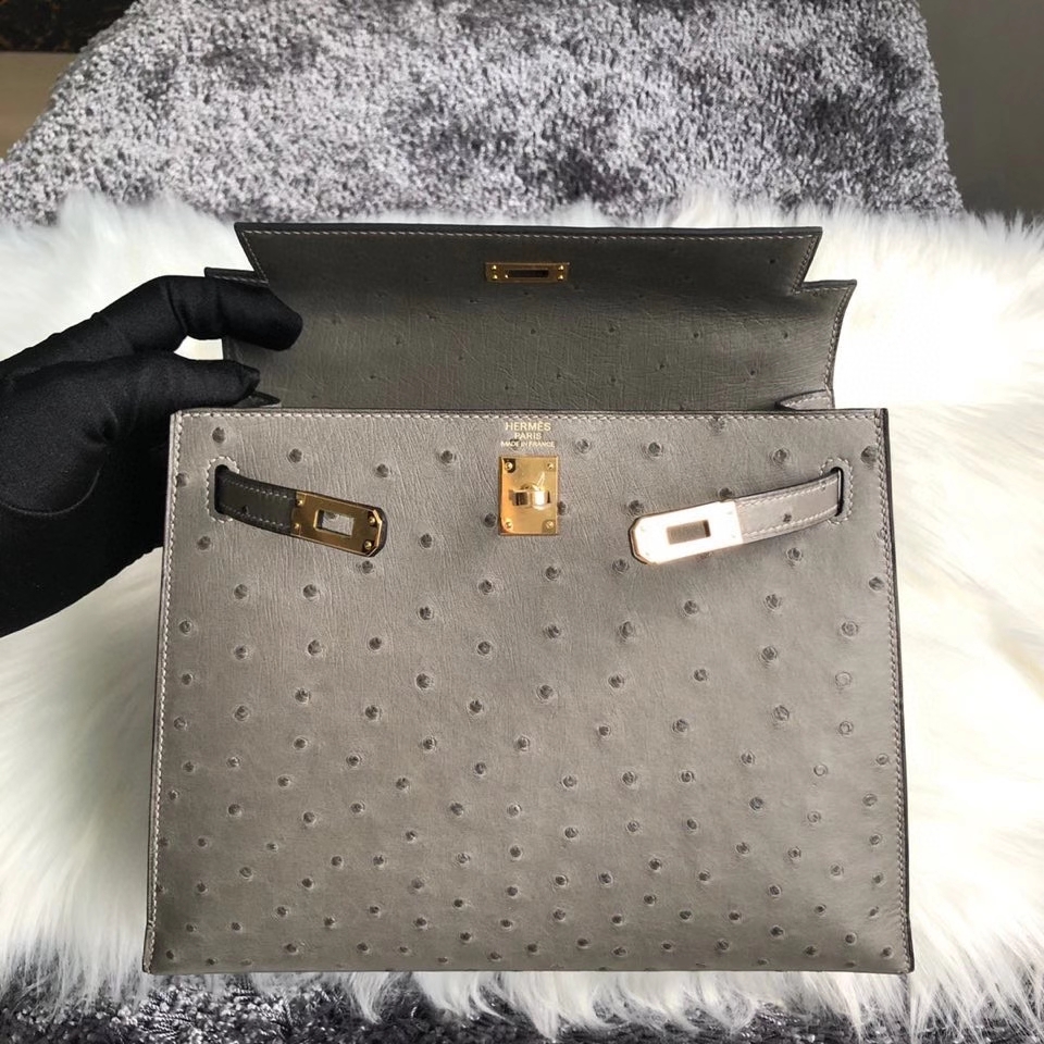 Hermès(爱马仕)Kelly 25cm Ostrich kk鸵鸟 M8 沥青灰 Gris Ashpite 金扣 顶级手缝 现货-拉尔森鳄鱼皮具定制 - 爱马仕包包官网 Hermès(爱马仕)Kelly 25cm Ostrich kk鸵鸟 M8 沥青灰 Gris Ashpite 金扣 顶级手缝 现货