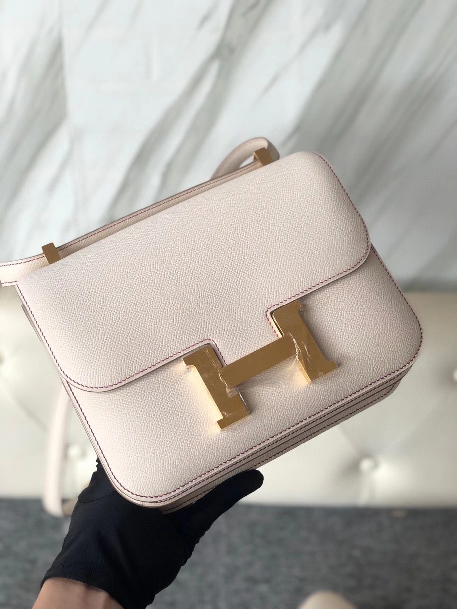 Hermès（爱马仕）Constance 24cm Epsom 原厂掌纹皮 ck10 奶昔白 内拼 玫瑰紫 金扣 马蹄印 定制