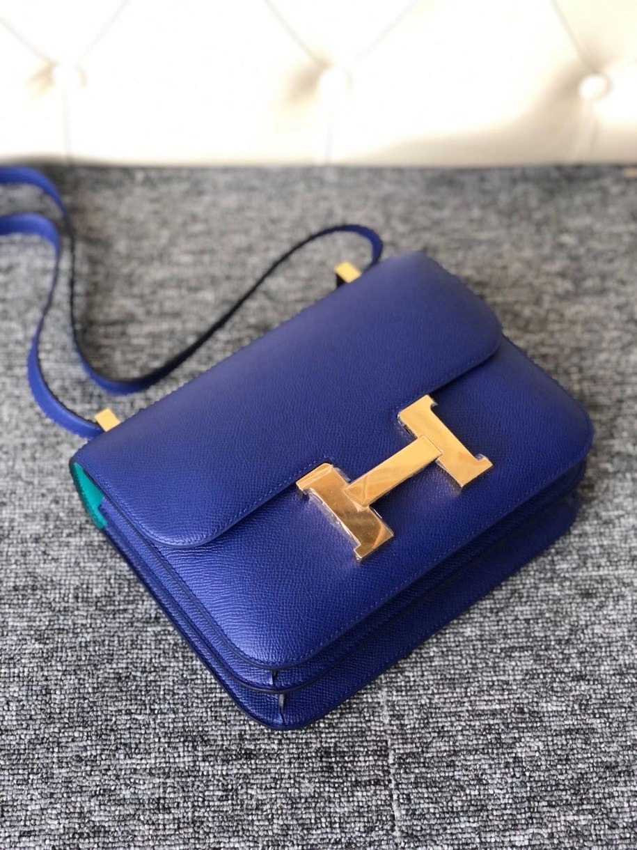 Hermès（爱马仕）Constance 24cm Epsom 原厂掌纹皮 7T 电光蓝内拼孔雀绿 马蹄印 金扣 顶级手缝 现货